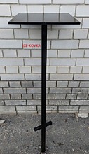 столик.высота 2500.столешница 400х400.толщина 2мм-2500р